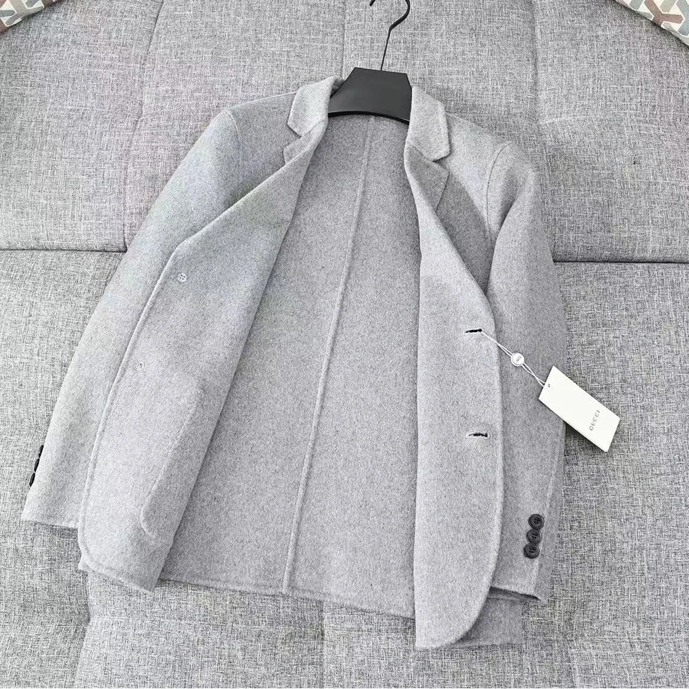 Gucci Men’s Gray Blazer with Button Details